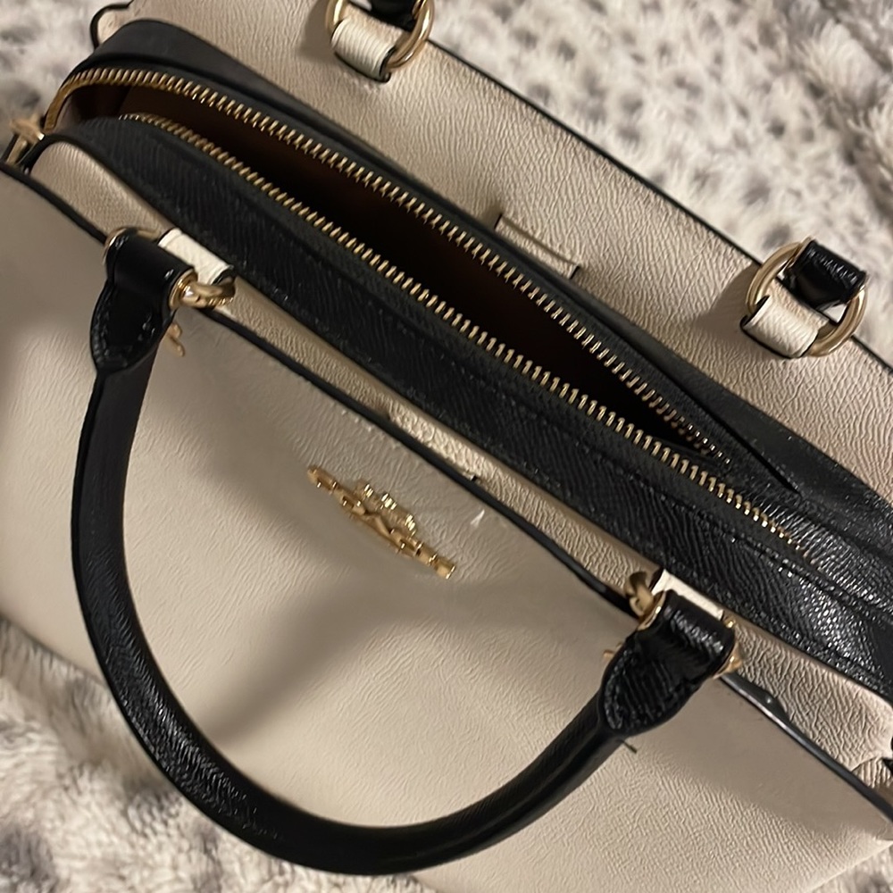 Tri-Color Coach Purse - Picture 2 of 5
